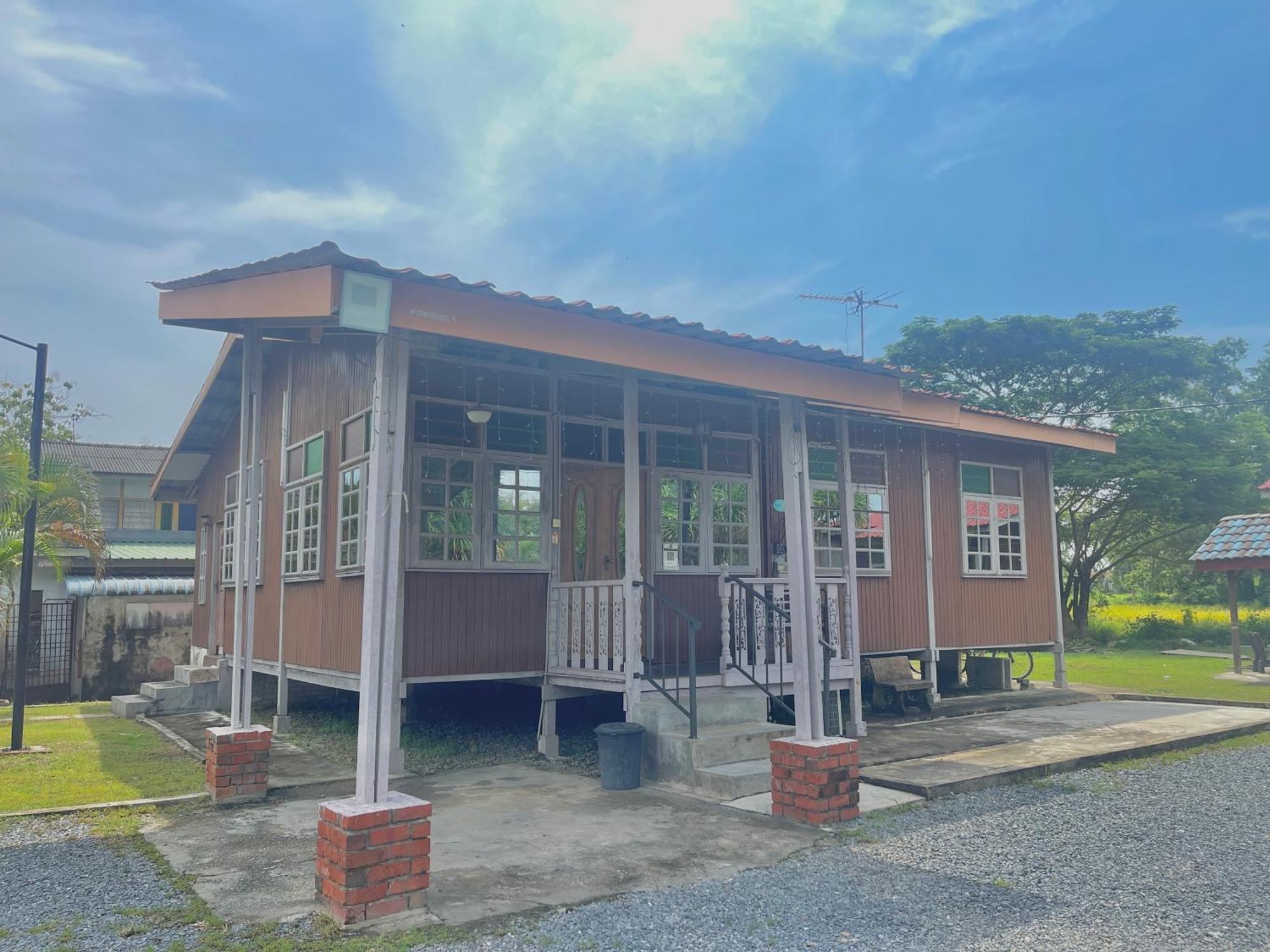 泰莫泰克民宿 Ayer Hitam 外观 照片